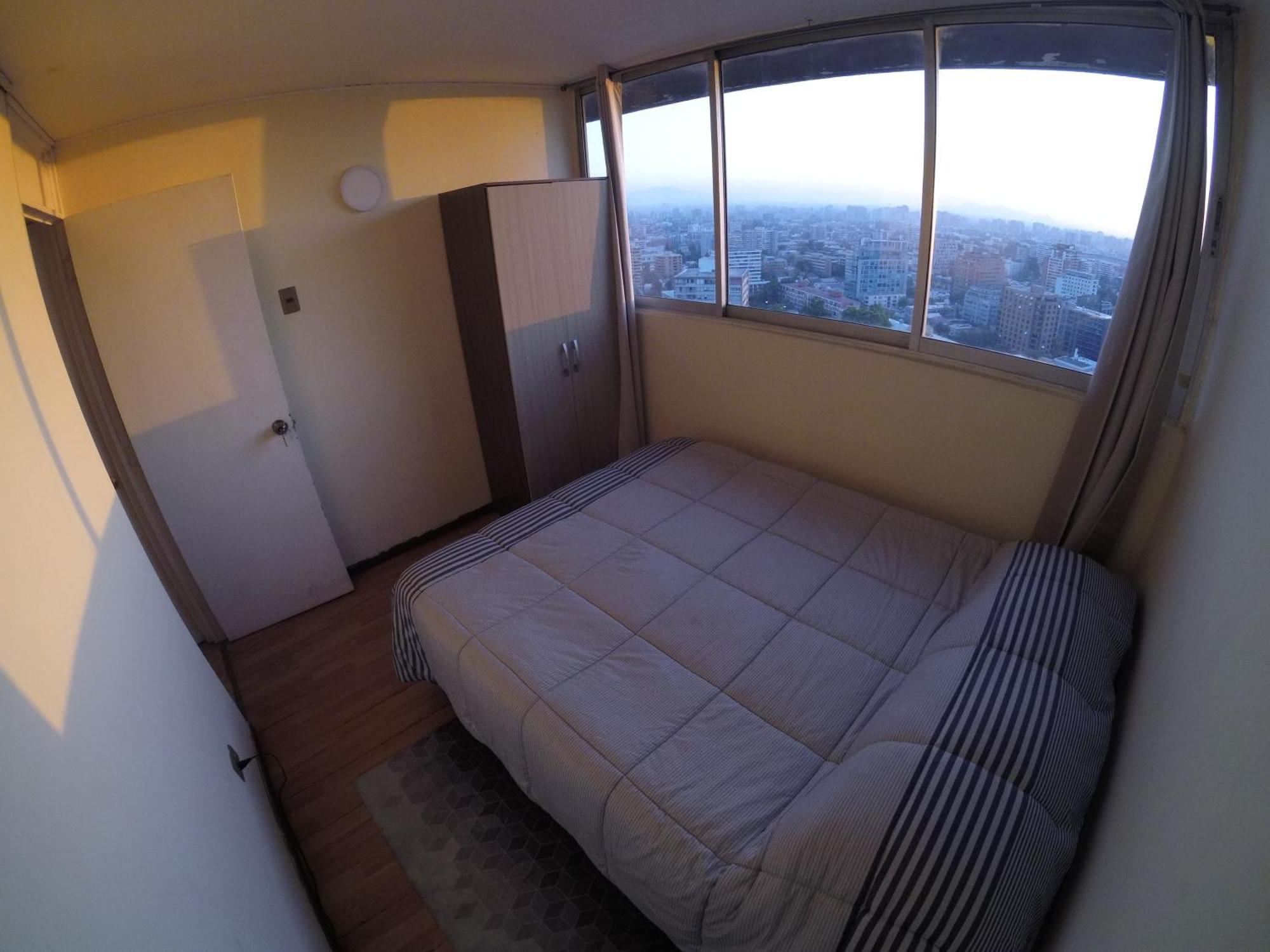 Hospedagem domiciliar Privada Con Cama Matrimonial En Departamento Compartido - Providencia *