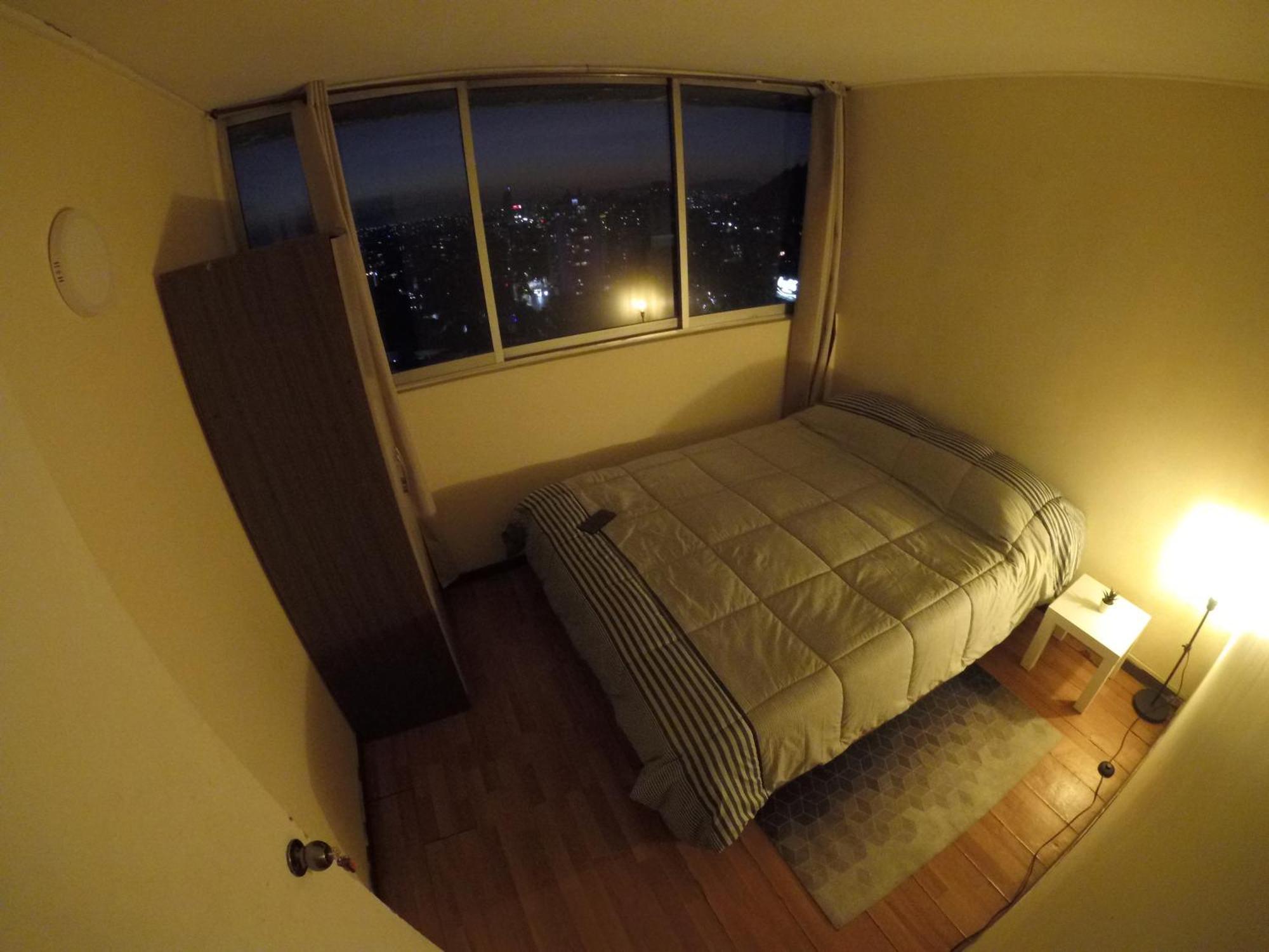 Privada Con Cama Matrimonial En Departamento Compartido - Providencia *