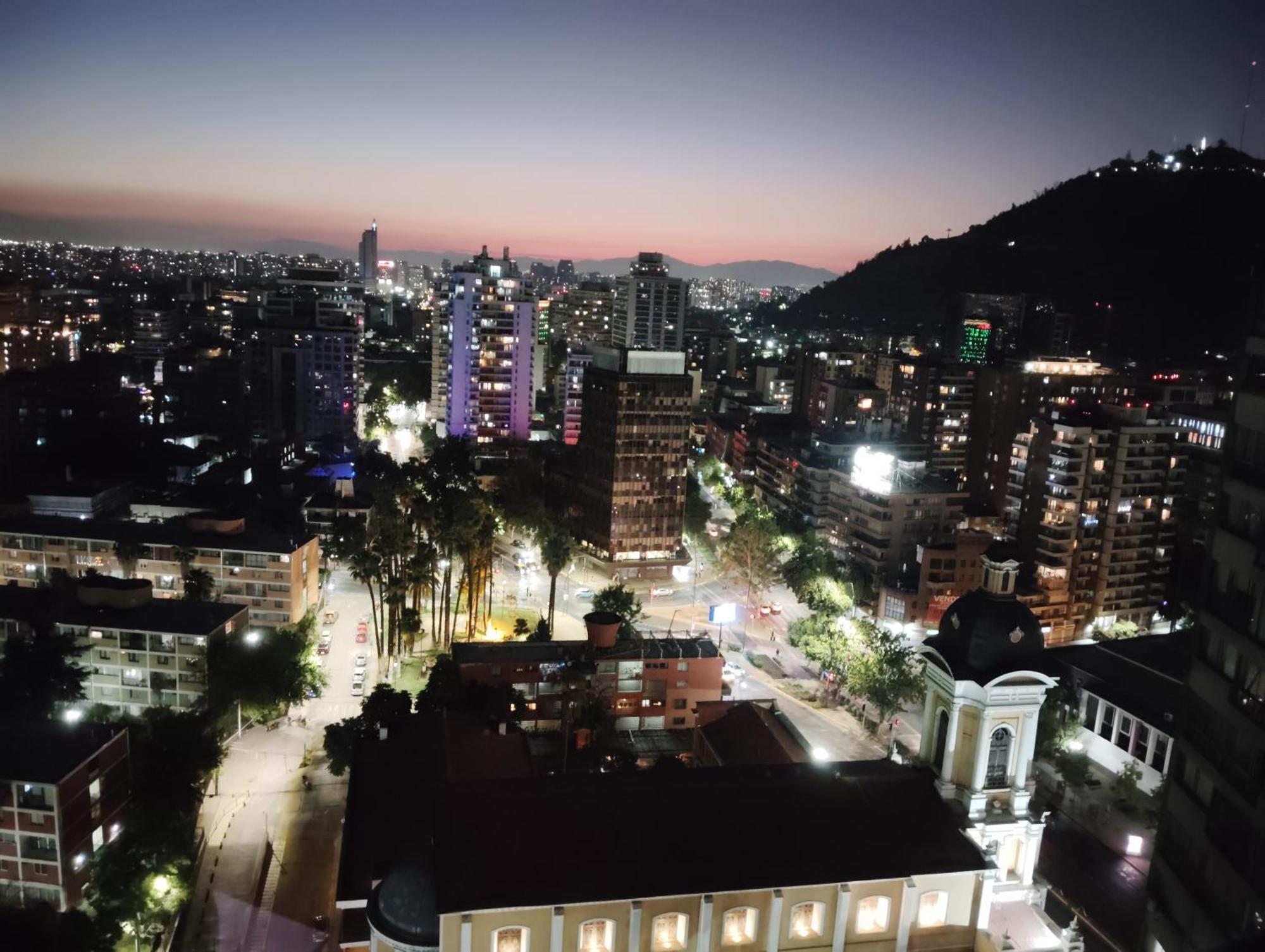 Privada Con Cama Matrimonial En Departamento Compartido - Providencia * Santiago